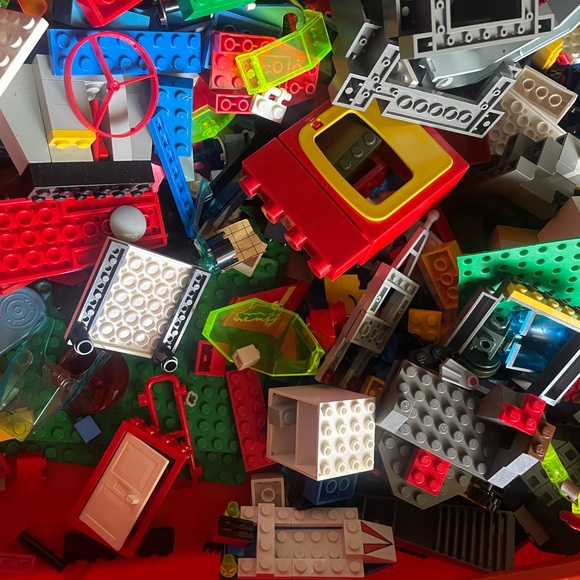 Colorful Building Block Figures Set - Picture 12 of 14